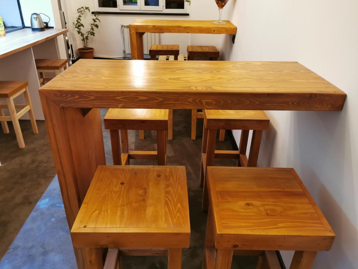 4 Friends Hostel 耶烈万 外观 照片