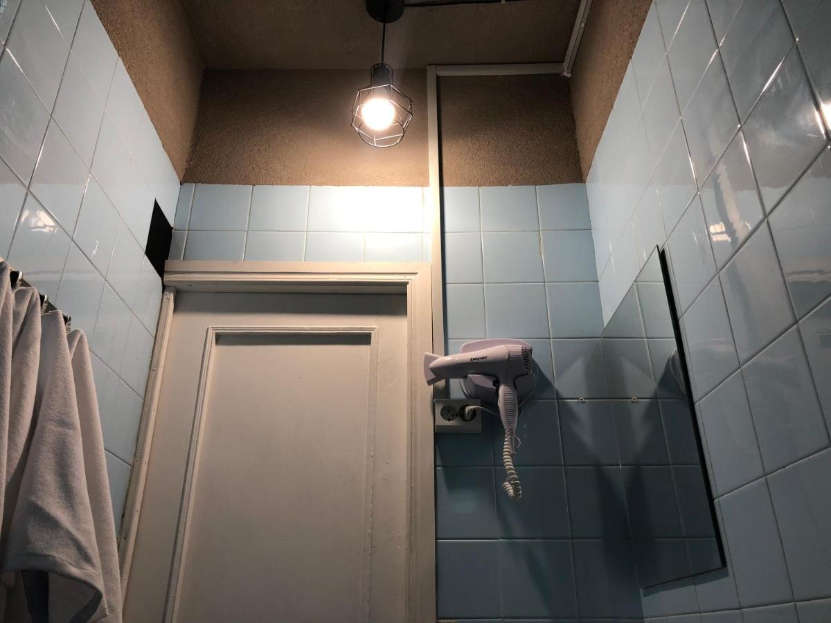 4 Friends Hostel 耶烈万 外观 照片